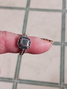 Silver Tone Octagon Ring with Blue Diamond Chips.